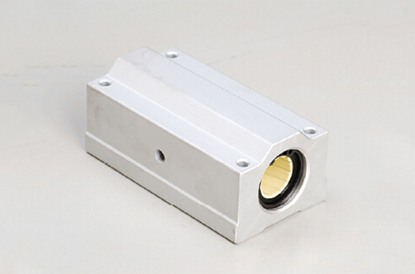 簡述直線軸承與金屬直線軸承的對比!